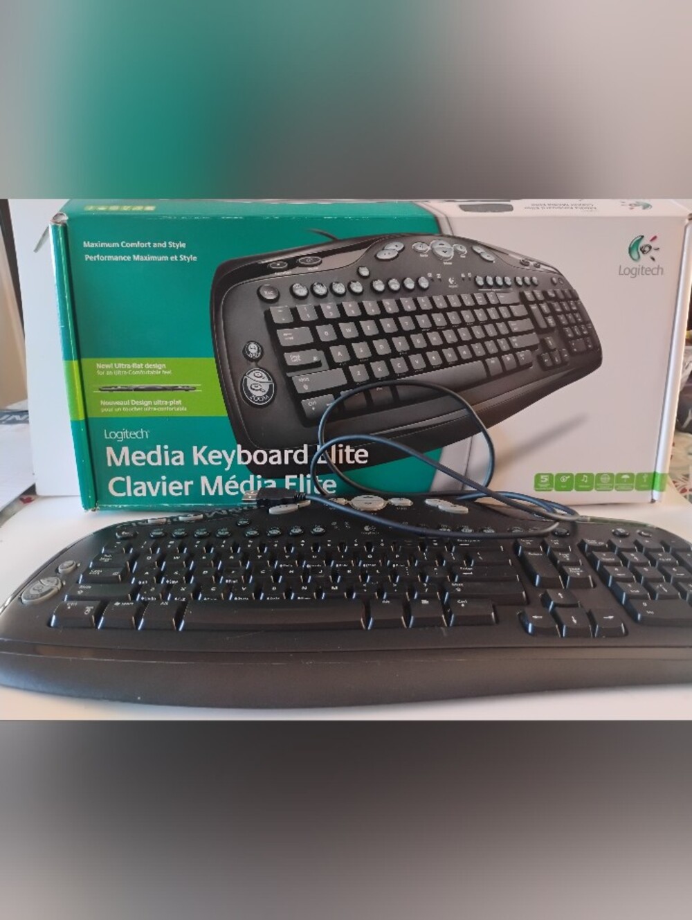 Logitech Wired Media Keyboard in Black